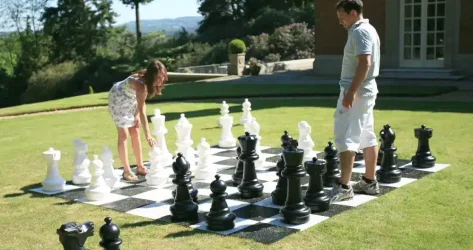 350-giant-chess-lg-67a434c04c359.webp